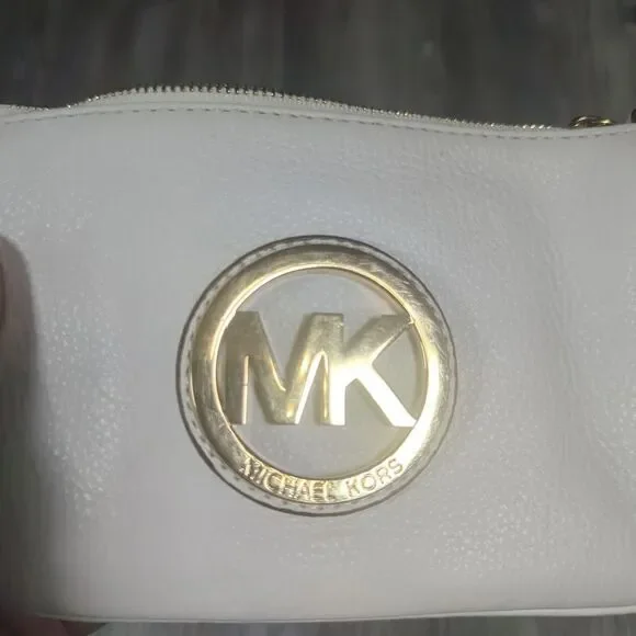 Michael Kors Fulton Wristlet Cream And Gold Zip Wallet MK Mini Purse - Picture 3 of 12